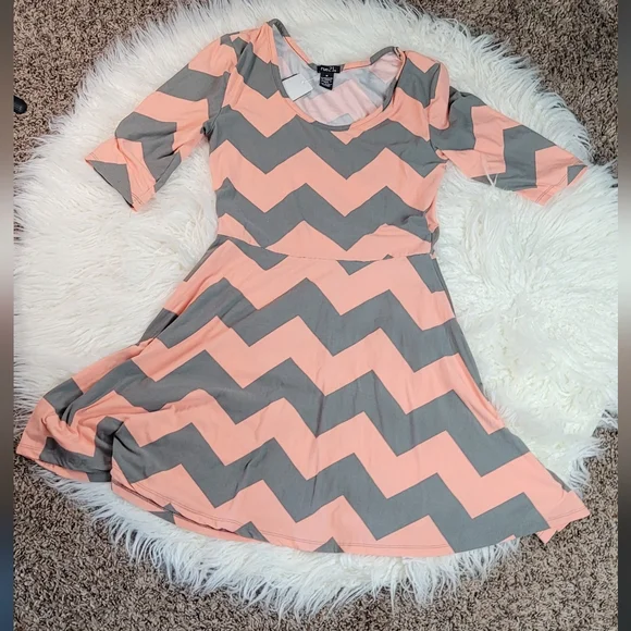 rue 21 pink dress Shiny pink collared long sleeve dress with belt